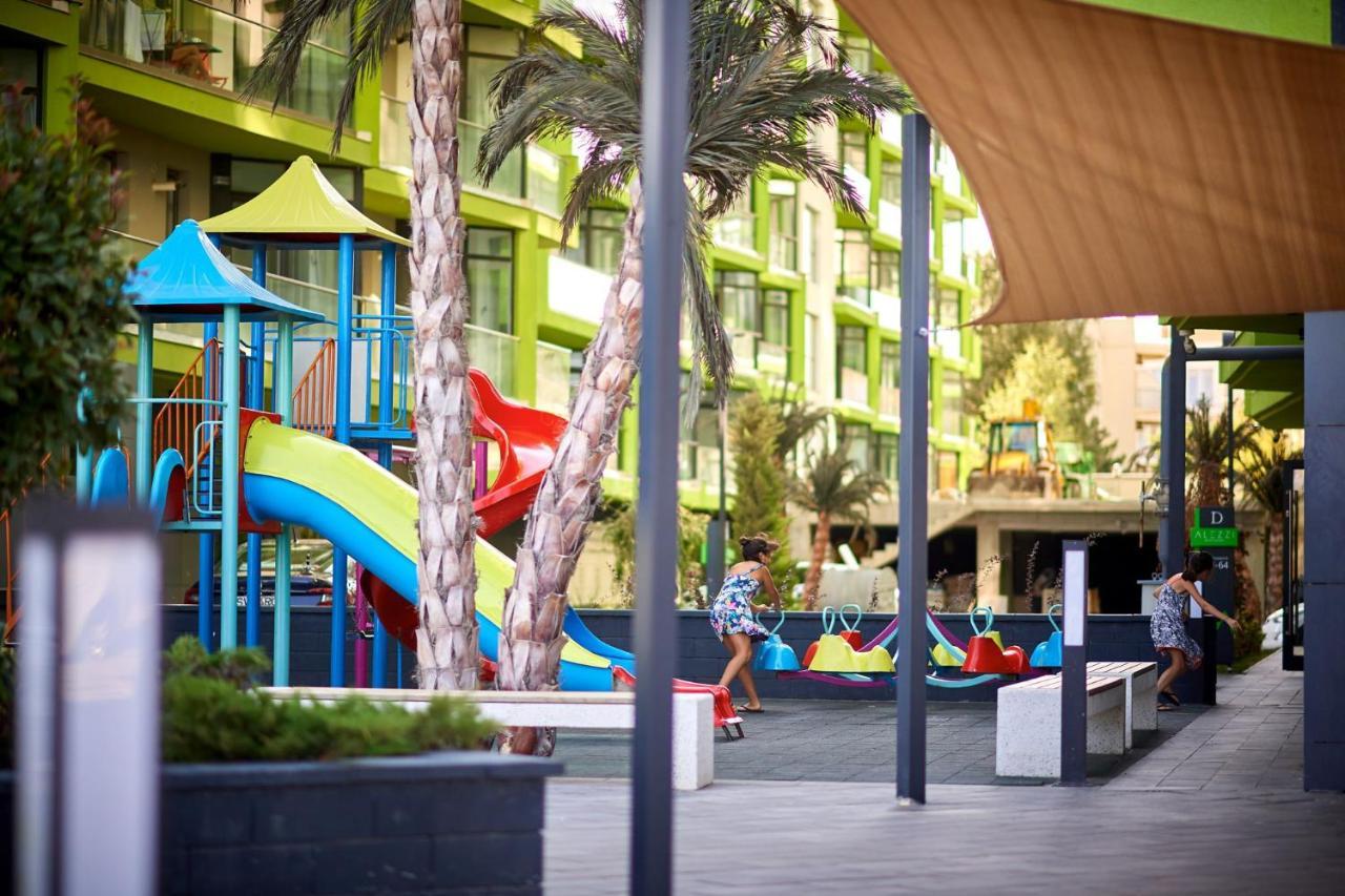 Sunfest Aparthotel Pool & Spa Mamaia Nord Năvodari Exterior foto